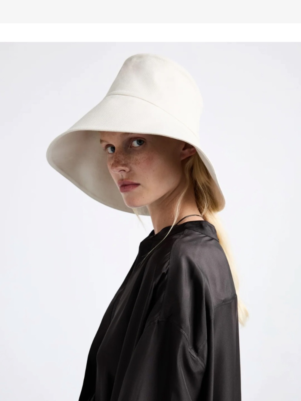 Janessa Leone Walker Bucket Hat -Off White- Size Small - NWT